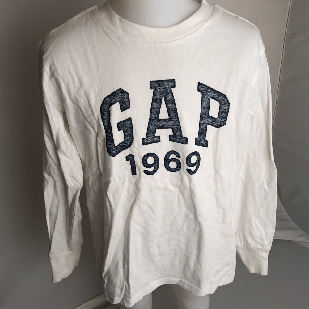 Gap long sleeve logo t-shirt in white and navy blue